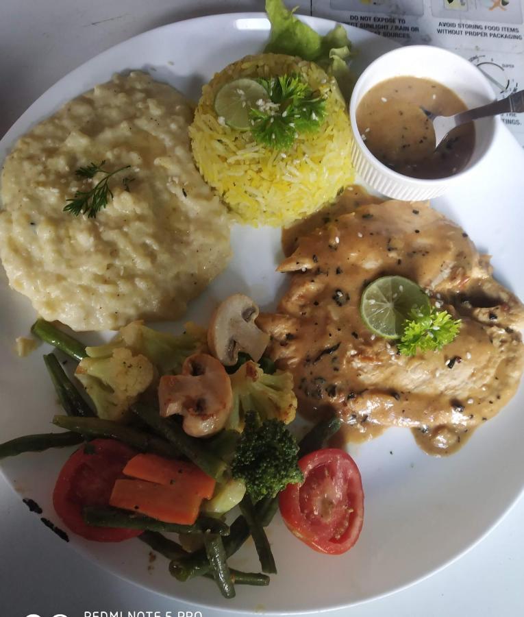 Non Stop Cafe Hostel & Stay Manali  Bagian luar foto