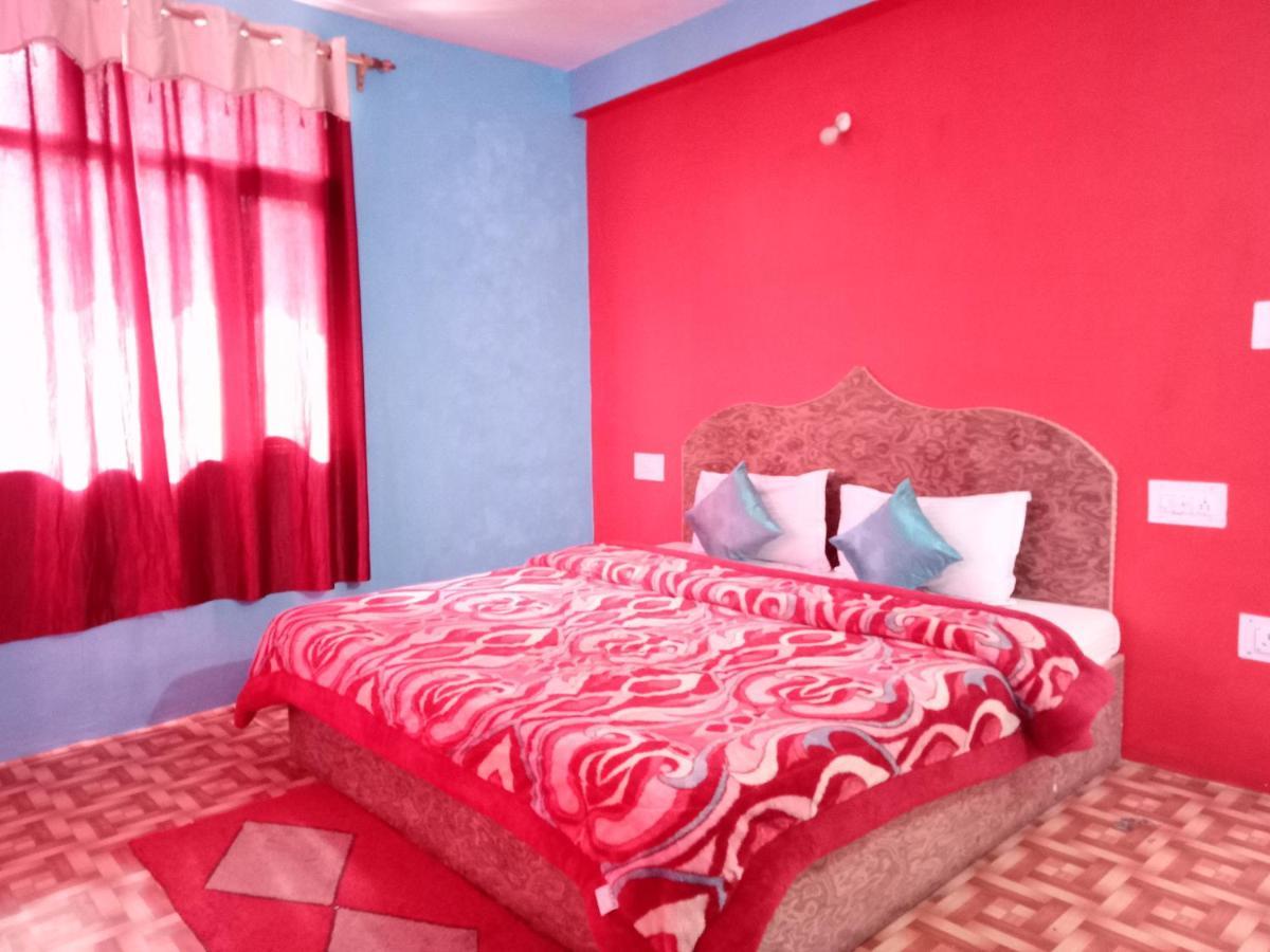 Non Stop Cafe Hostel & Stay Manali  Bagian luar foto