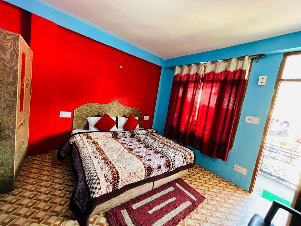 Non Stop Cafe Hostel & Stay Manali  Bagian luar foto