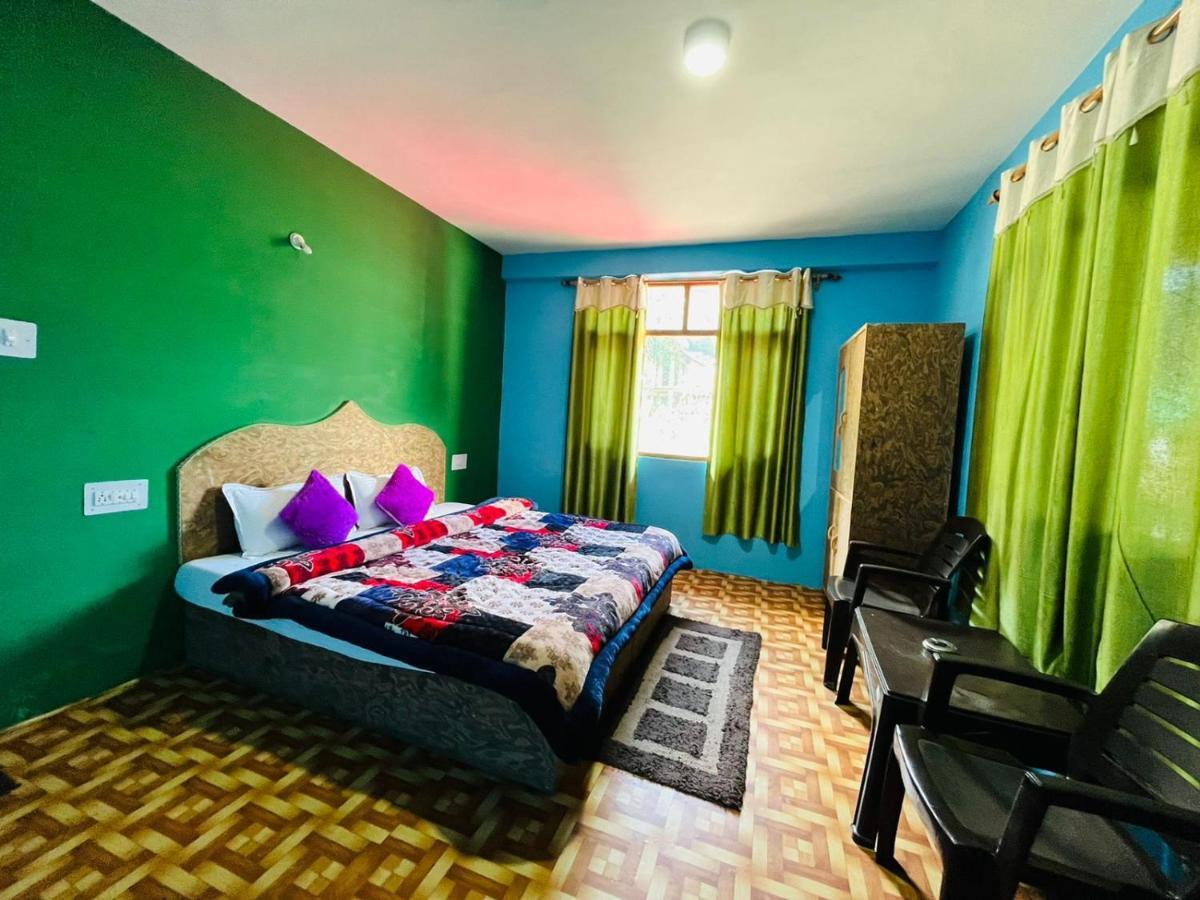 Non Stop Cafe Hostel & Stay Manali  Bagian luar foto