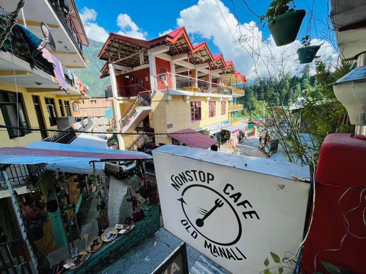 Non Stop Cafe Hostel & Stay Manali  Bagian luar foto