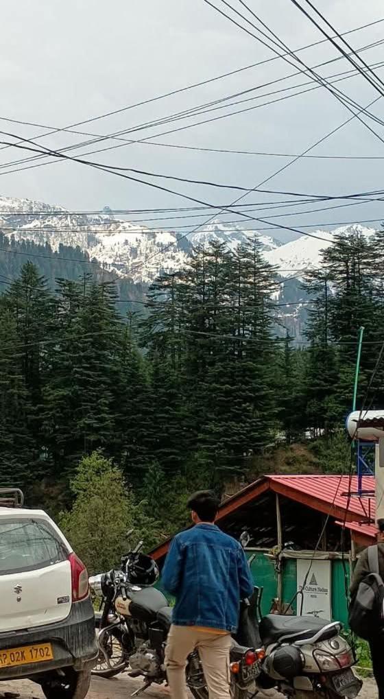 Non Stop Cafe Hostel & Stay Manali  Bagian luar foto