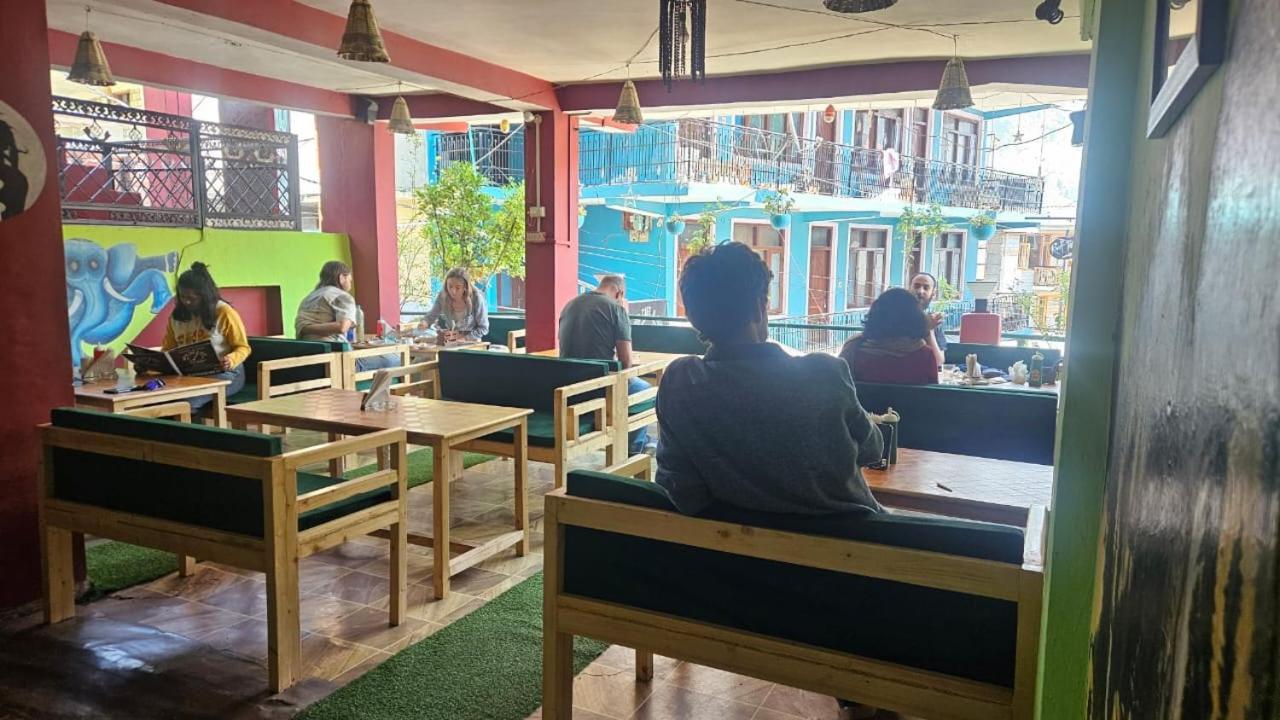 Non Stop Cafe Hostel & Stay Manali  Bagian luar foto