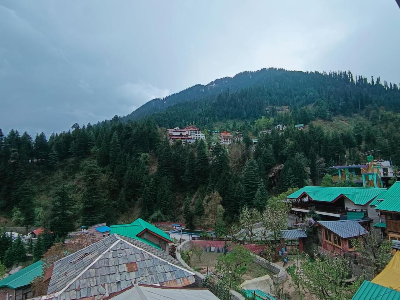 Non Stop Cafe Hostel & Stay Manali  Ruang foto