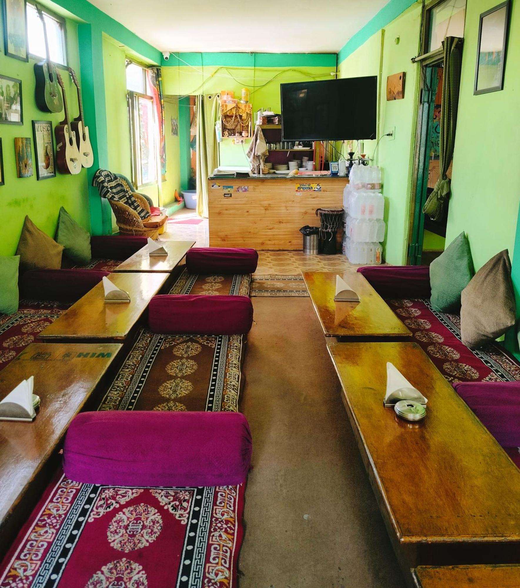 Non Stop Cafe Hostel & Stay Manali  Bagian luar foto