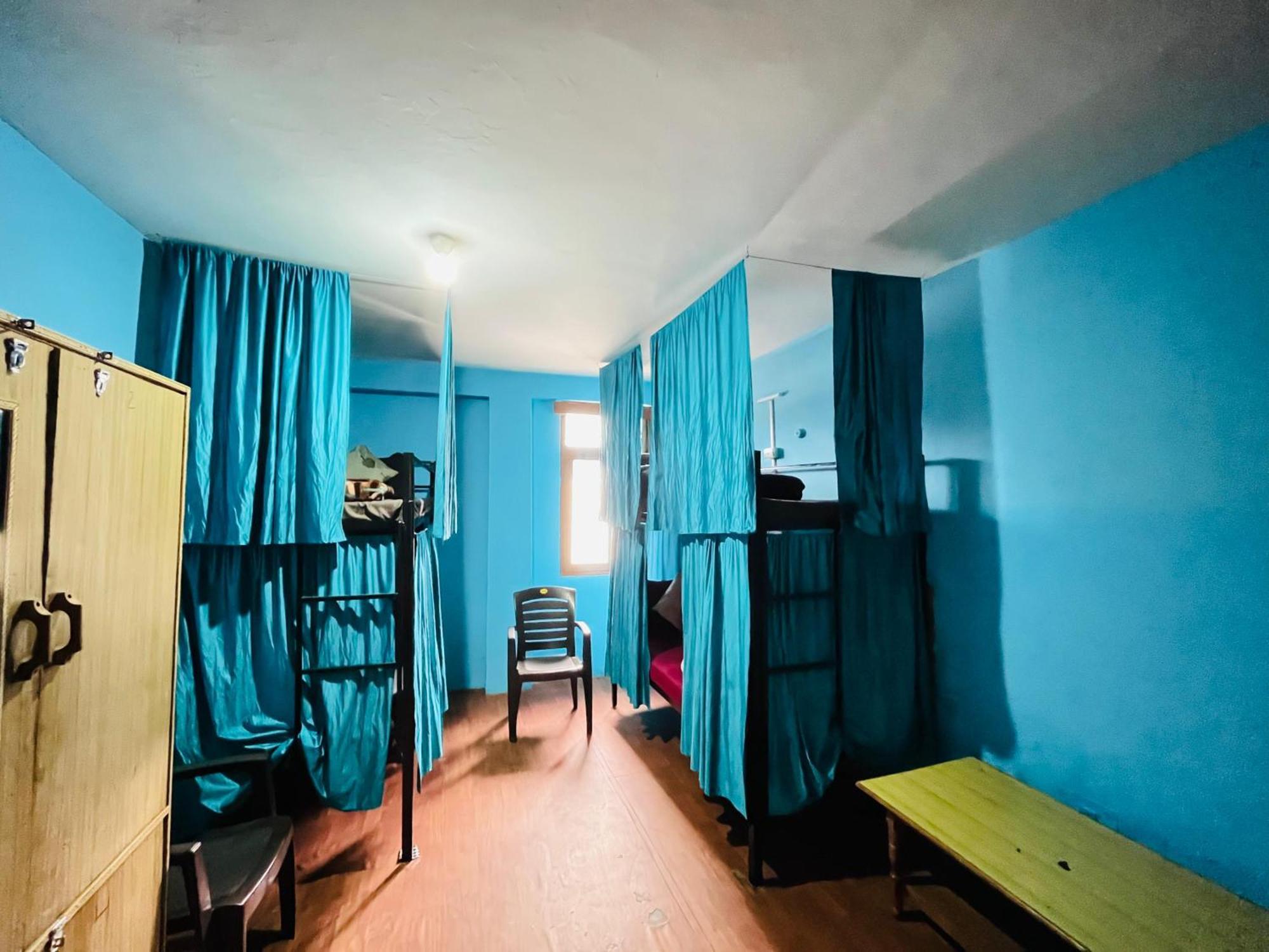 Non Stop Cafe Hostel & Stay Manali  Bagian luar foto